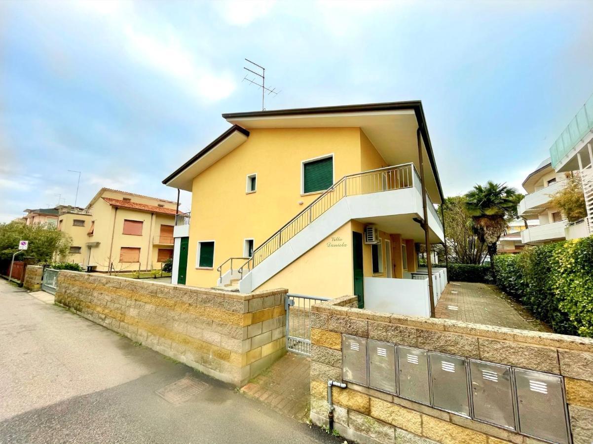 Villa Daniela Carraro Immobiliare - Family Apartments Lido di Jesolo Exteriér fotografie