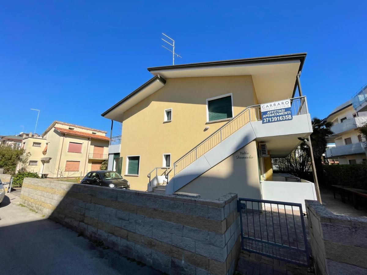Villa Daniela Carraro Immobiliare - Family Apartments Lido di Jesolo Exteriér fotografie